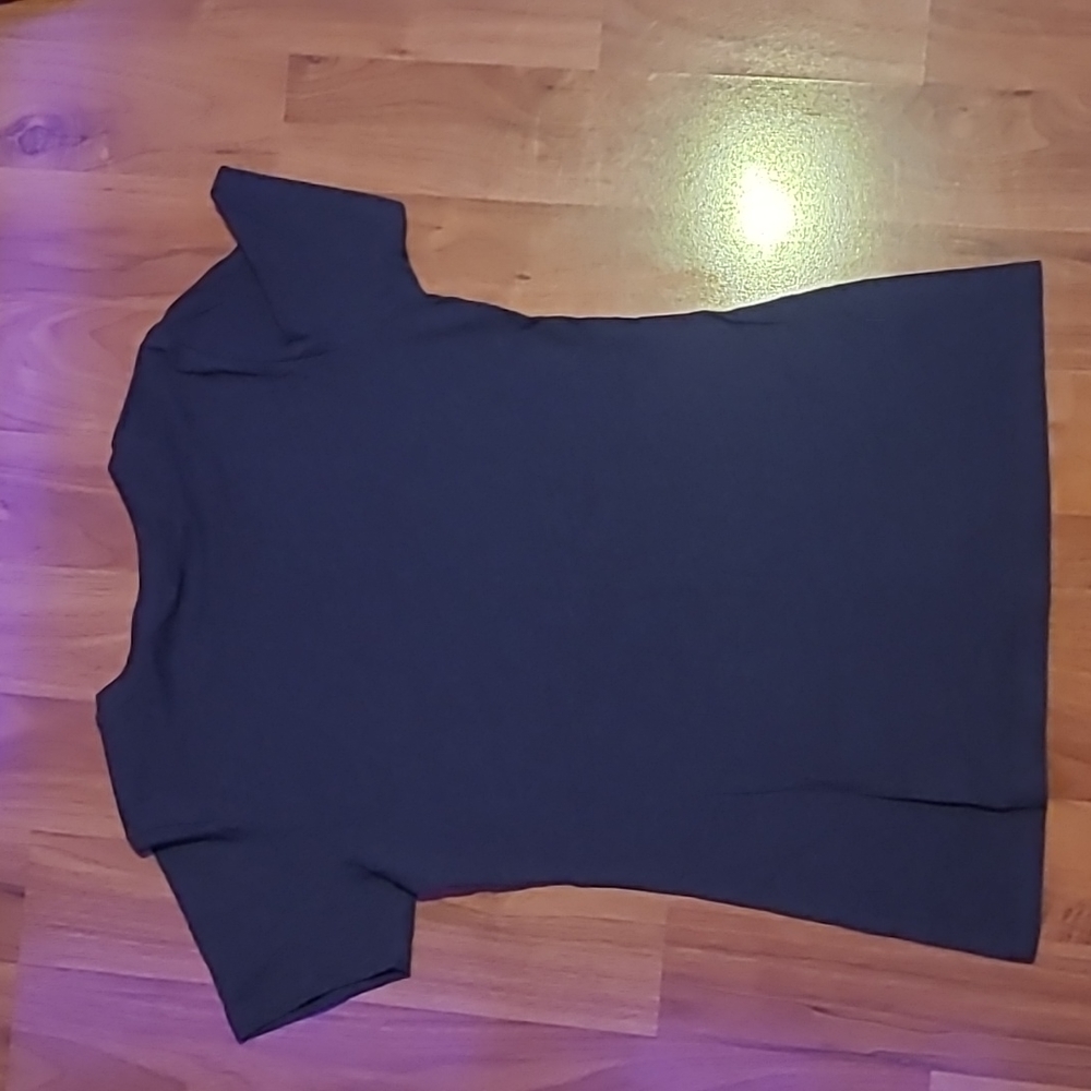 Shirt - Picture 2 of 3